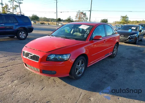 2005 Volvo S40 T5 Awd from USA, damaged, VIN YV1MH682852077398